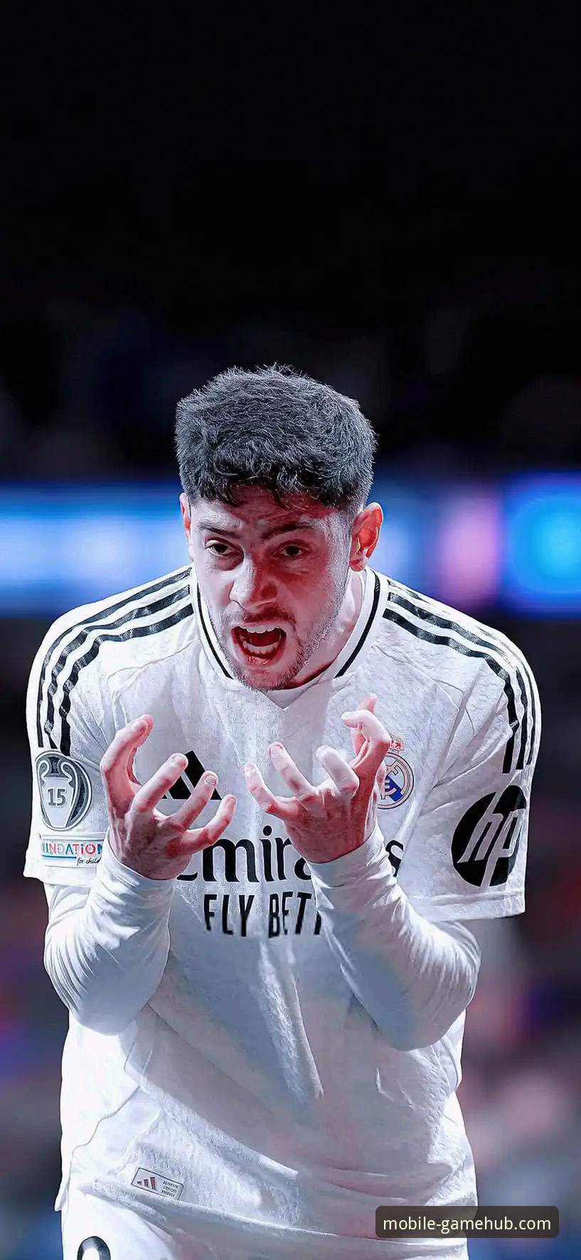 欧冠赛场惊现“神迹”，巴尔韦德帽子戏法助皇马完胜曼城